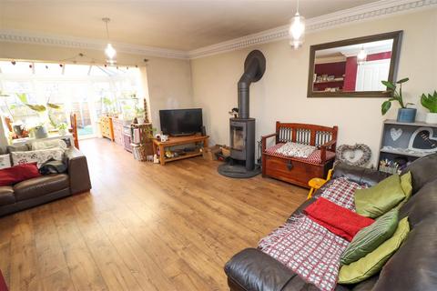 3 bedroom semi-detached house for sale, The West Hundreds, Fleet GU51