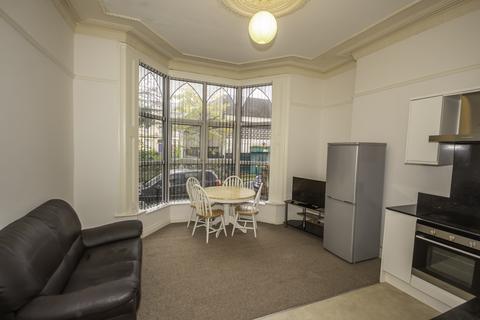 1 bedroom apartment to rent, 17 Napier terrace, F2