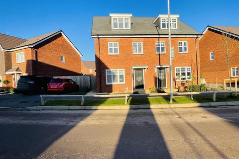 3 bedroom semi-detached house for sale, Hayloft Way Beaumont Park,