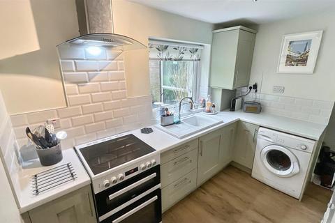 2 bedroom flat for sale, Wake Green Park, Birmingham B13