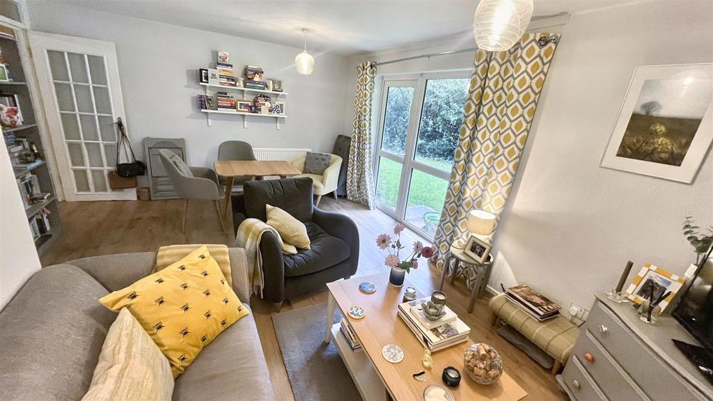 Living/Dining Room
