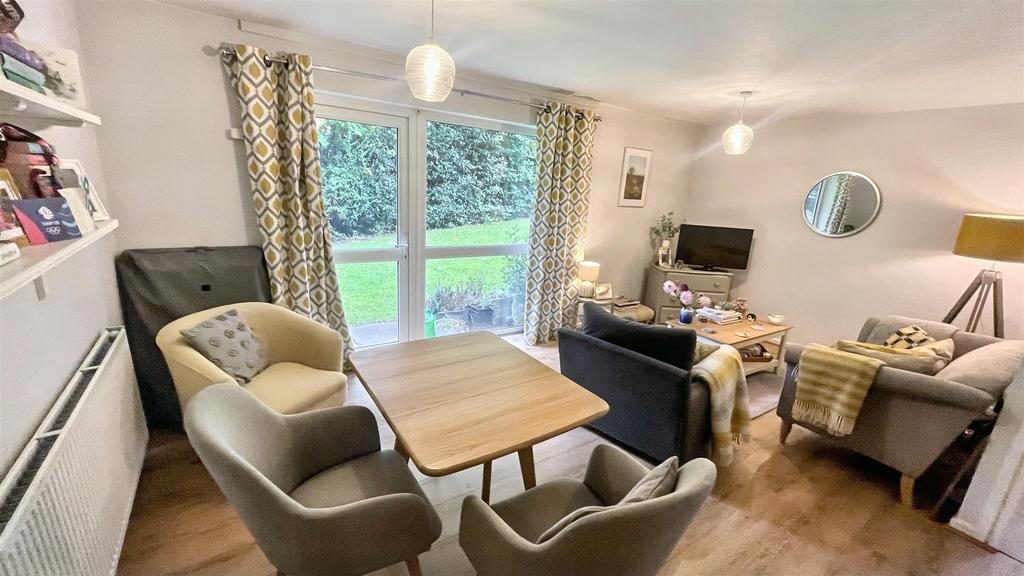 Living/Dining Room