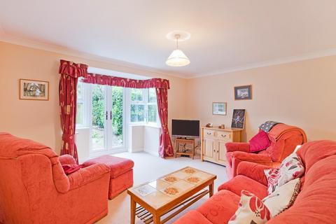 4 bedroom detached house for sale, Tanfield Drive, Burley in Wharfedale, Ilkley LS29