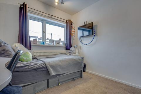 53 Lowedges Road, Sheffield, S8 7LE