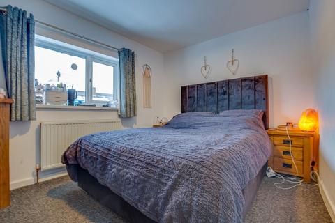 53 Lowedges Road, Sheffield, S8 7LE