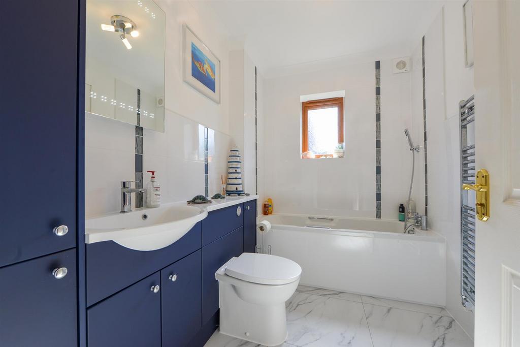 Bathroom.jpg