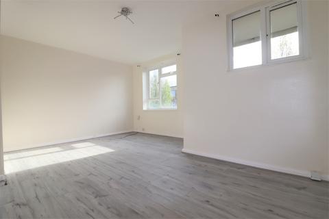 2 bedroom flat for sale, Shardeloes Road, London SE14