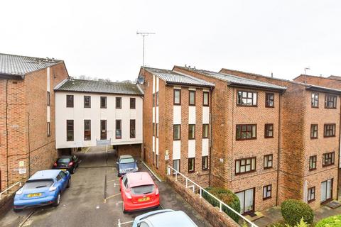 1 bedroom ground floor flat for sale, Croydon Road, Caterham, Surrey