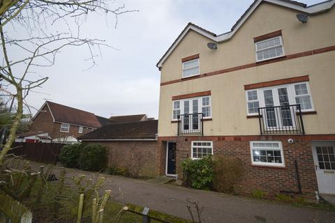 3 bedroom townhouse for sale, Clay Pits, Braintree, CM7