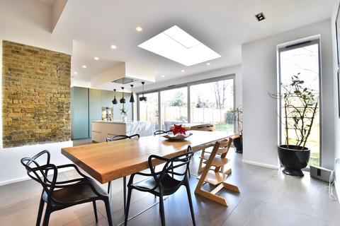 6 bedroom detached house for sale, Barry Road, London SE22