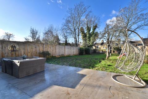 6 bedroom detached house for sale, Barry Road, London SE22