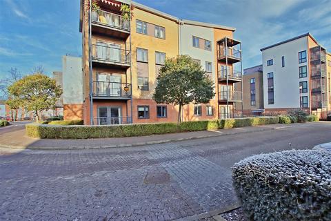 2 bedroom flat for sale, James Court, Grade Close, Elstree