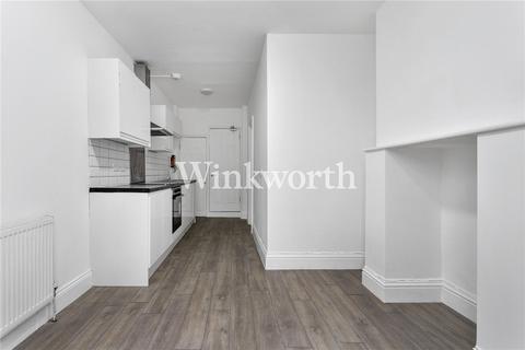 3 bedroom end of terrace house to rent, Broadwater Road, Tottenham, N17