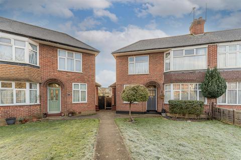 2 bedroom flat for sale, Myddelton Close, Enfield