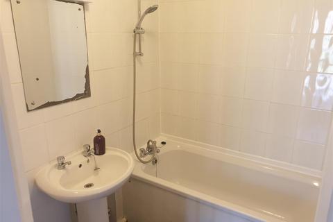 1 bedroom terraced house to rent, Avondale, Ash Vale