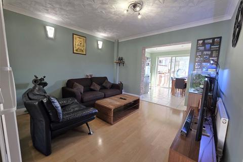 3 bedroom terraced house for sale, Bedford Avenue, Hayes, Greater London, UB4