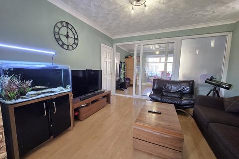 3 bedroom terraced house for sale, Bedford Avenue, Hayes, Greater London, UB4