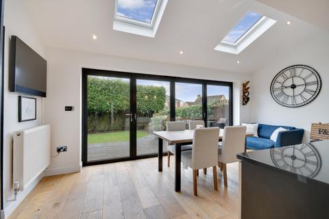 5 Gunson Gate, Chelmsford, CM2 9NZ