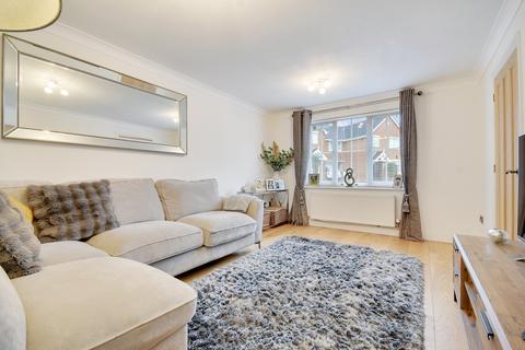 5 Gunson Gate, Chelmsford, CM2 9NZ