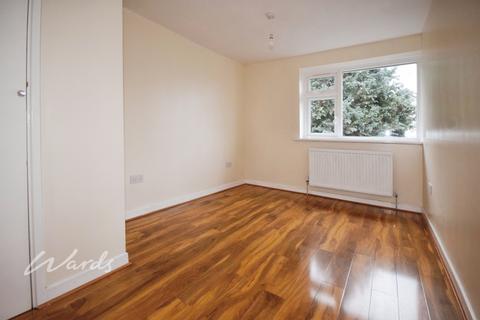 3 bedroom end of terrace house to rent, Guild Road Erith DA8