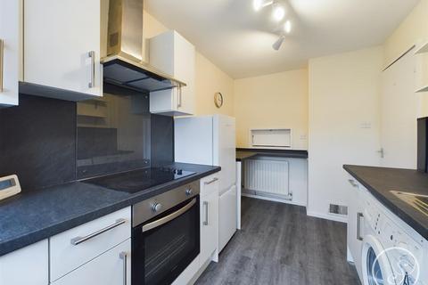 1 bedroom flat to rent, Wood Close, Leeds