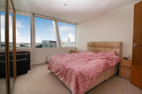 2 bedroom flat for sale, Strand Street, Liverpool, L1