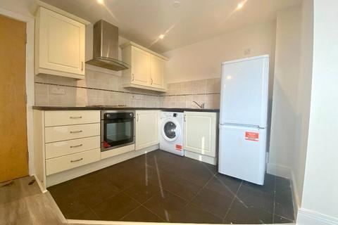 2 bedroom apartment to rent, Liana Gardens, Wolverhampton WV2