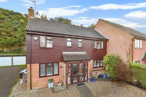 4 bedroom end of terrace house for sale, Reedham Drive, Purley, Surrey