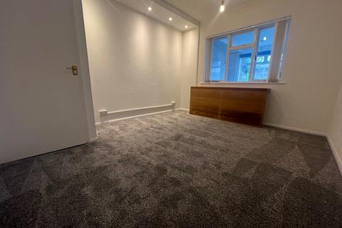 undefined, Lime Close, Southampton SO19