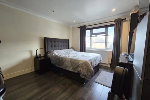 3 bedroom apartment for sale, Gledwood Avenue, Hayes, Greater London, UB4