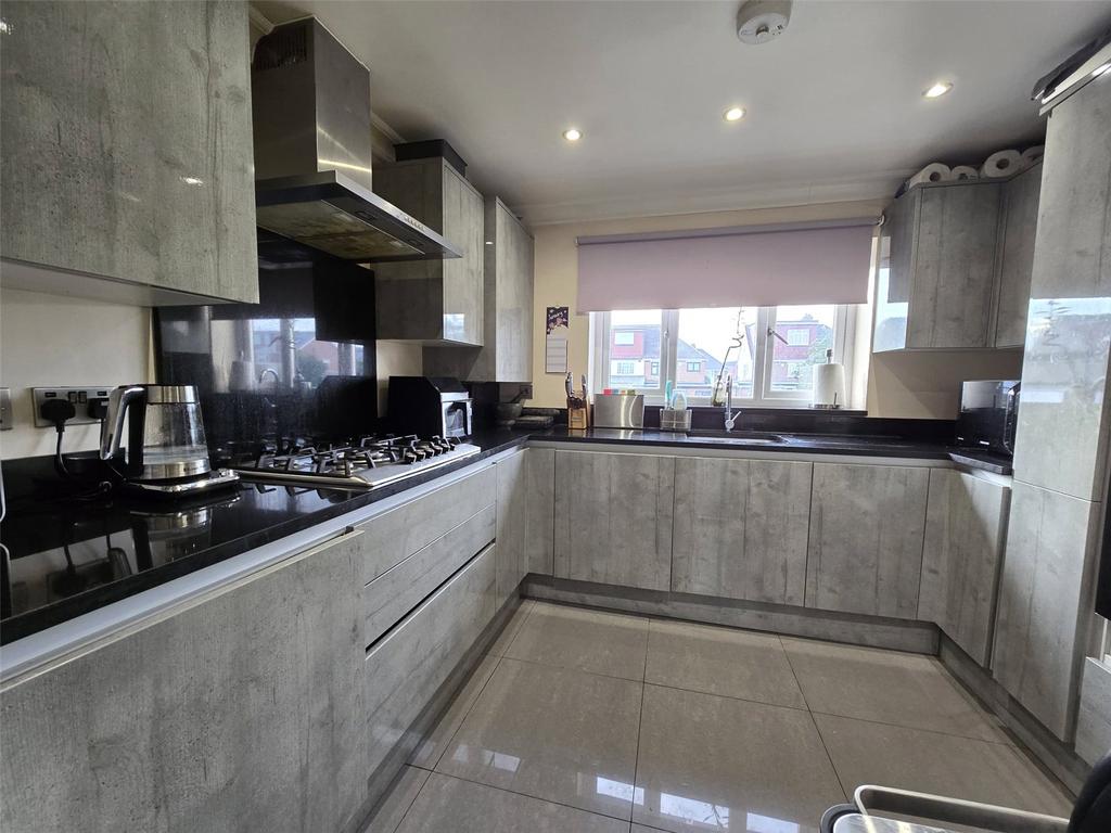 Kitchen (2)