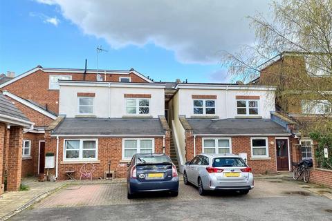 1 bedroom flat to rent, Hidden Close, West Molesey