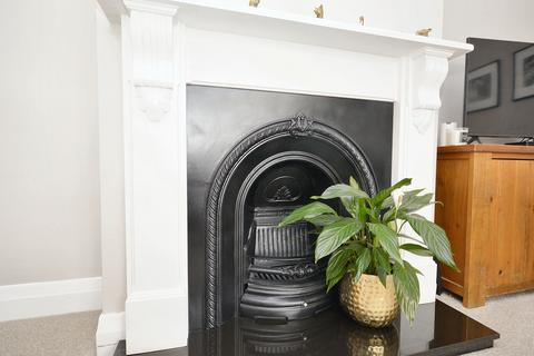 54 Surrenden Road, Folkestone, CT19 4EB
