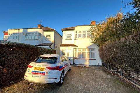 4 bedroom semi-detached house to rent, Hertford Road, Enfield EN3