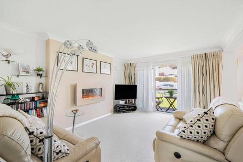 2 bedroom apartment for sale, Greenway Court, Marine Drive, Rottingdean, BN2 7GS