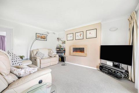 2 bedroom apartment for sale, Greenway Court, Marine Drive, Rottingdean, BN2 7GS