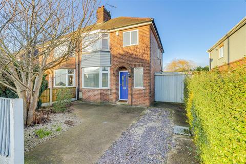 3 bedroom semi-detached house to rent, Shortwood Avenue, Hucknall NG15