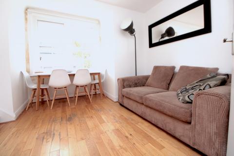 2 bedroom flat for sale, 26 East Tenter Street, London, E1