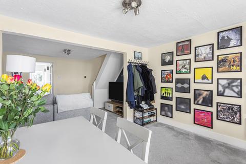 4 Holly Road, Hounslow, TW3 1UN
