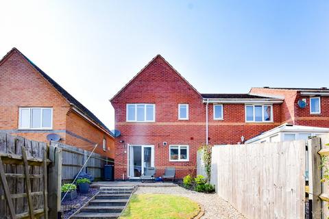 3 bedroom end of terrace house for sale, Curlew Drive, Brownhills, WS8