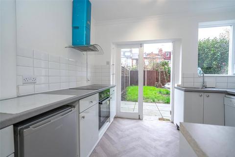 4 bedroom maisonette for sale, Nightingale Lane, London, N8