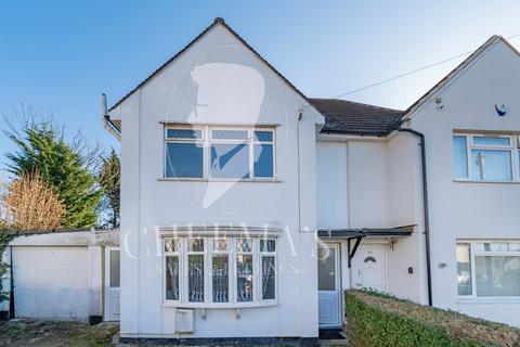 3 bedroom semi-detached house to rent, Highmeadow Crescent, London NW9