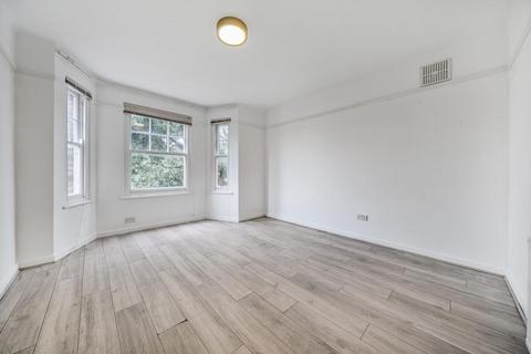 3 bedroom flat for sale, Kings Avenue, Clapham