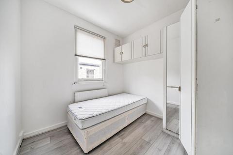 3 bedroom flat for sale, Kings Avenue, Clapham