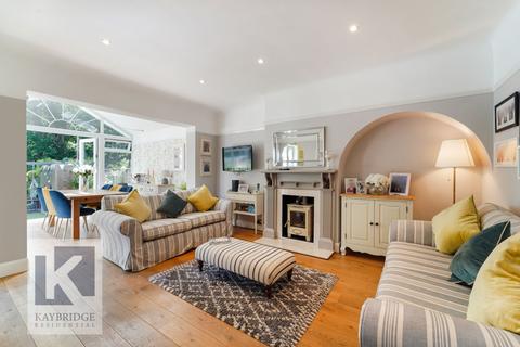 14 Beaufort Way, Epsom, KT17 2PS