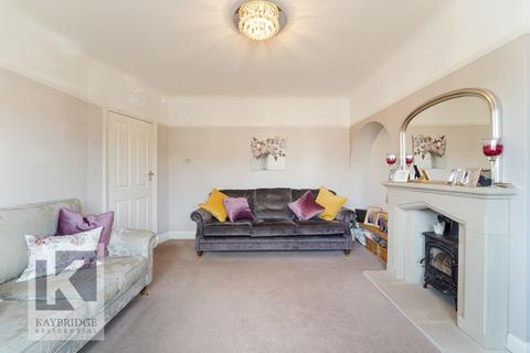 14 Beaufort Way, Epsom, KT17 2PS