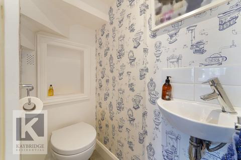 14 Beaufort Way, Epsom, KT17 2PS