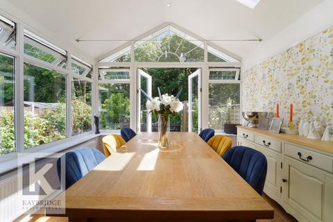 14 Beaufort Way, Epsom, KT17 2PS