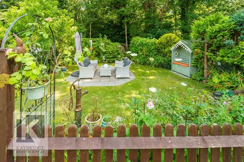 14 Beaufort Way, Epsom, KT17 2PS