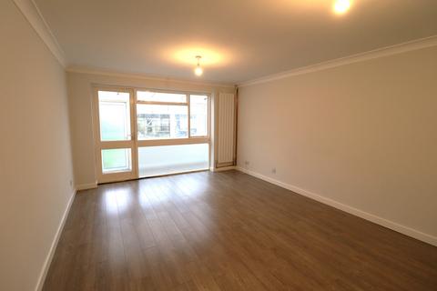 2 bedroom terraced house to rent, Hunters Drive